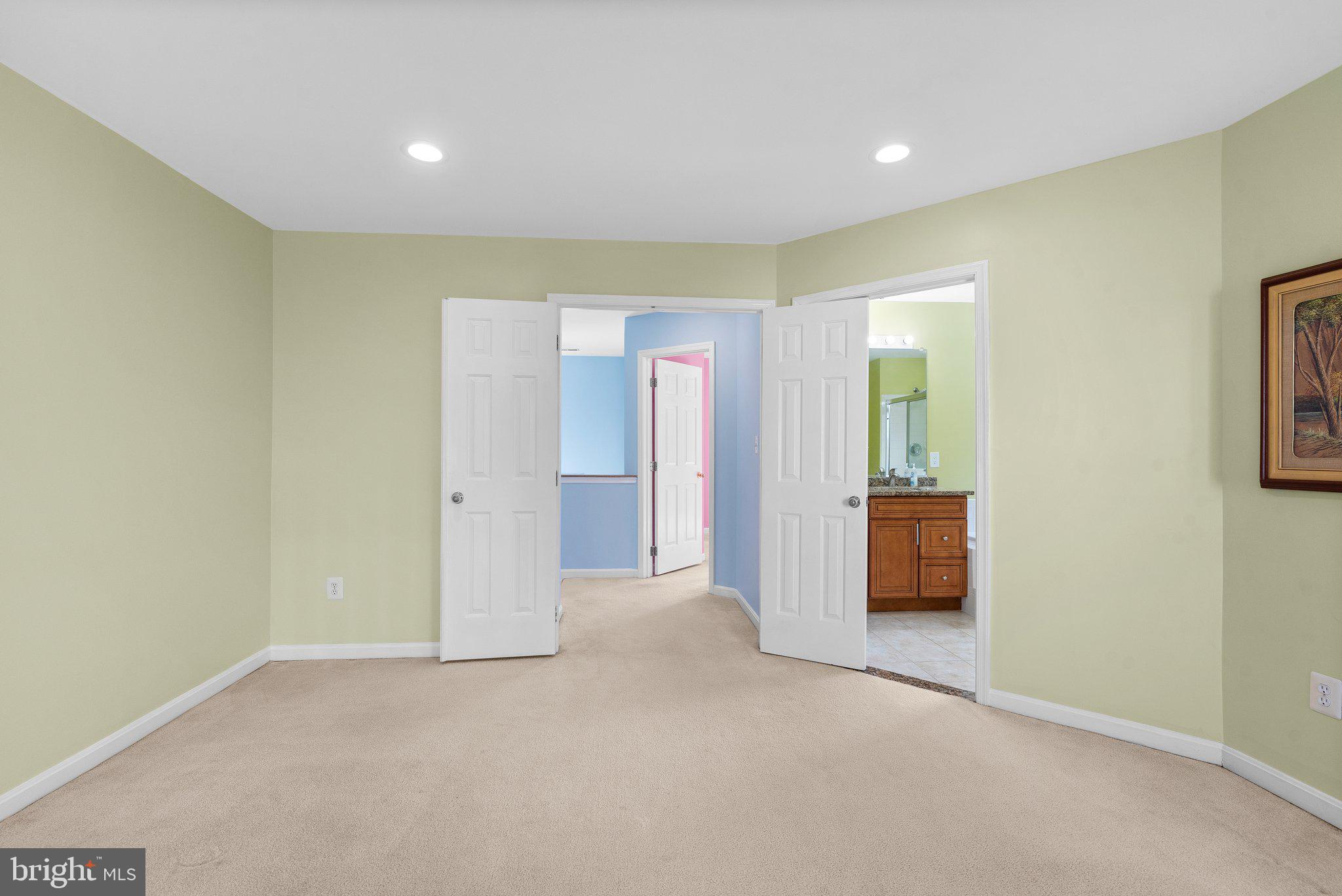 KINGS SQUARE - Residential