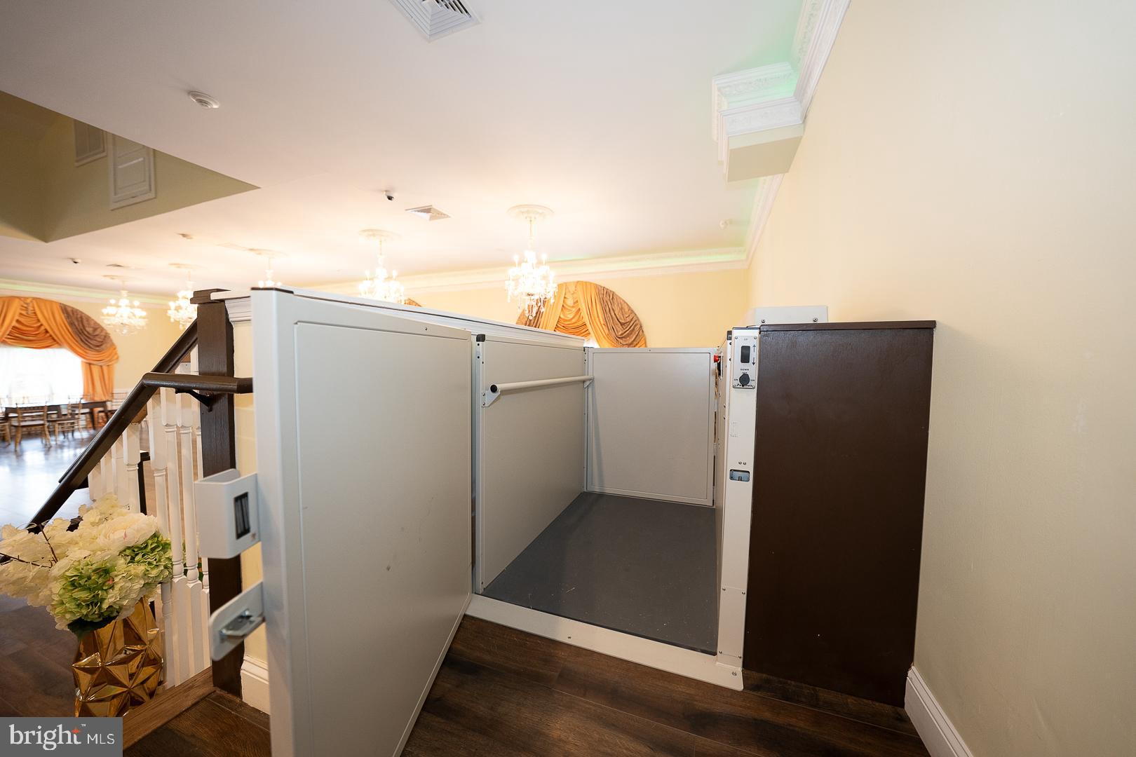 CHALFONT - Commercial Sale