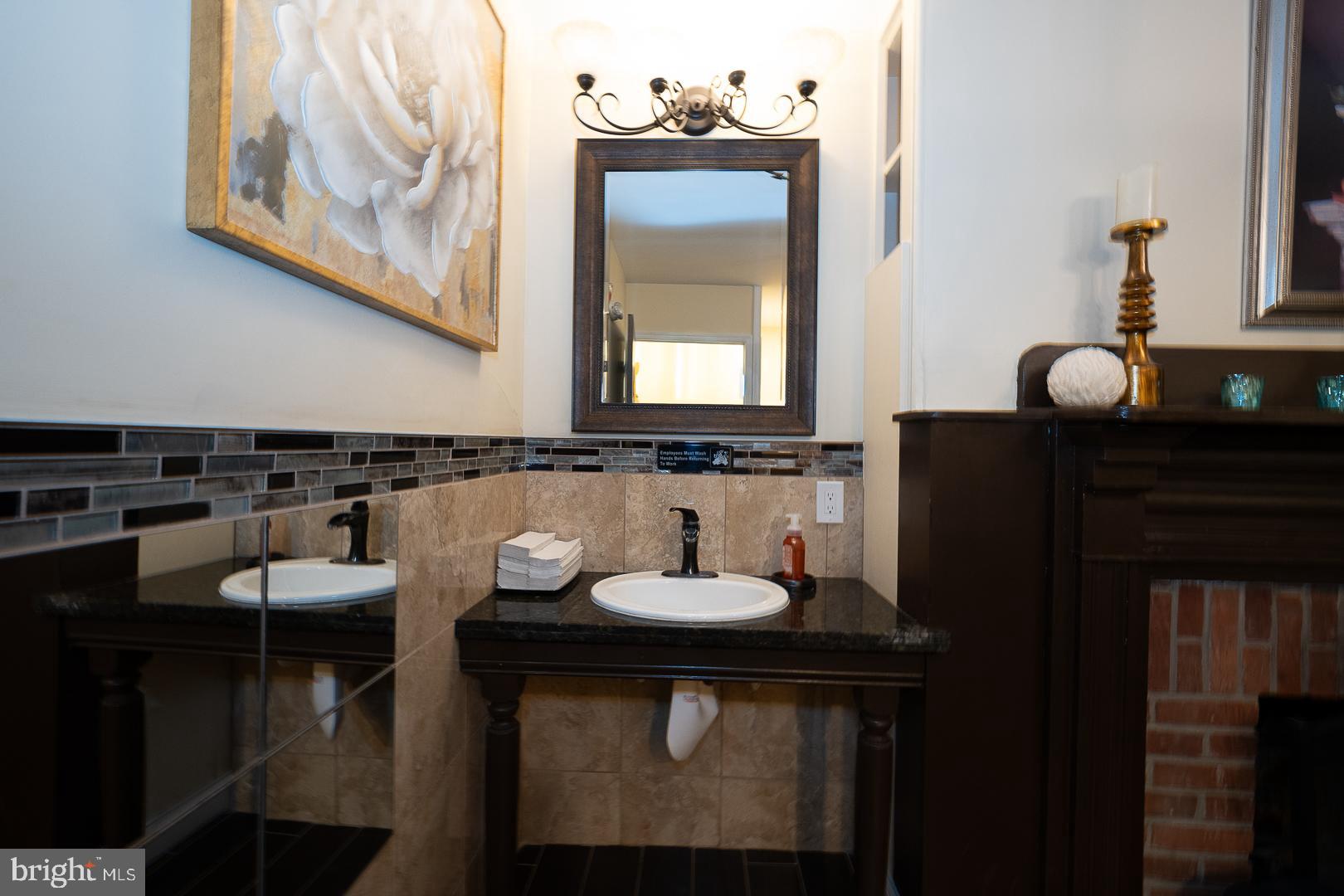 CHALFONT - Commercial Sale