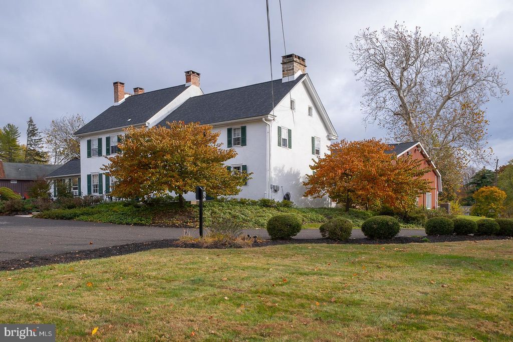 Photo of 136 E Butler Avenue, CHALFONT, PA 18914 (MLS # PABU2109508)