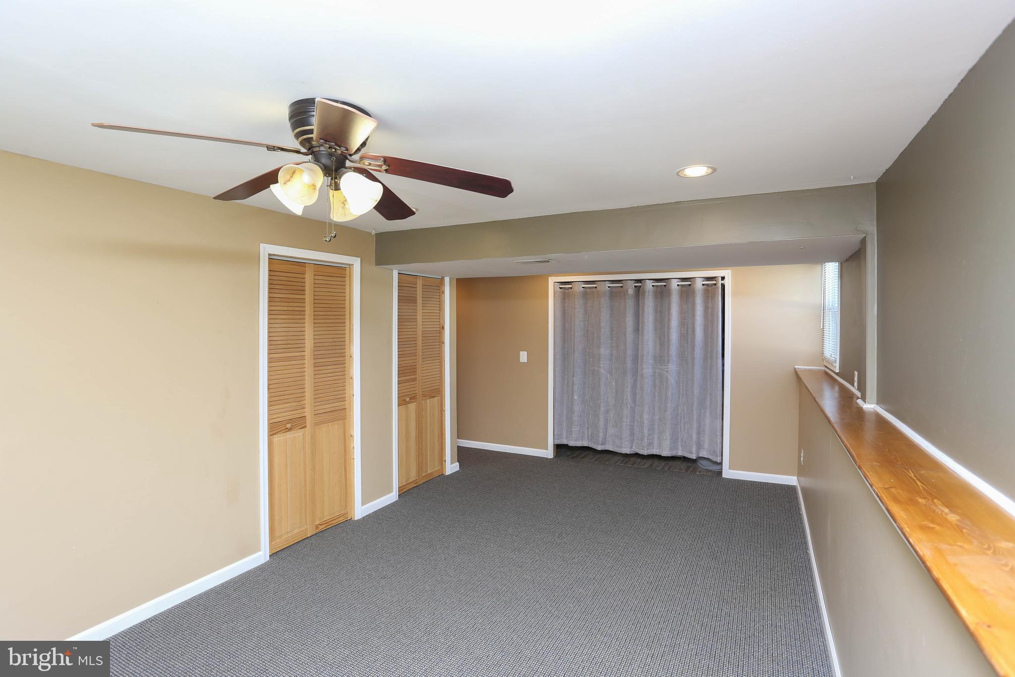 SHORELAND - Residential