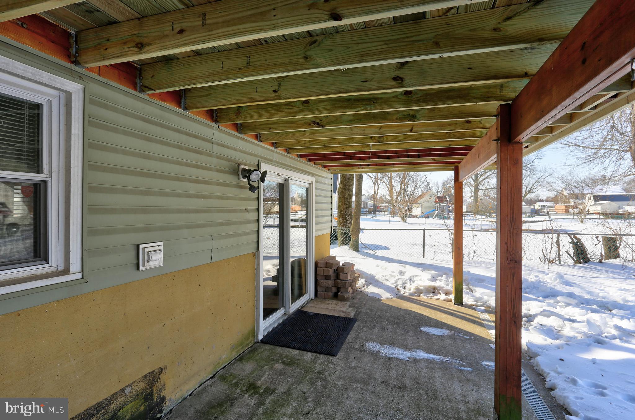 SHORELAND - Residential