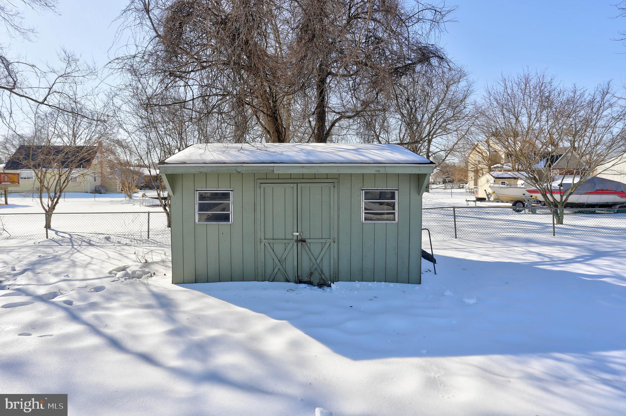 SHORELAND - Residential