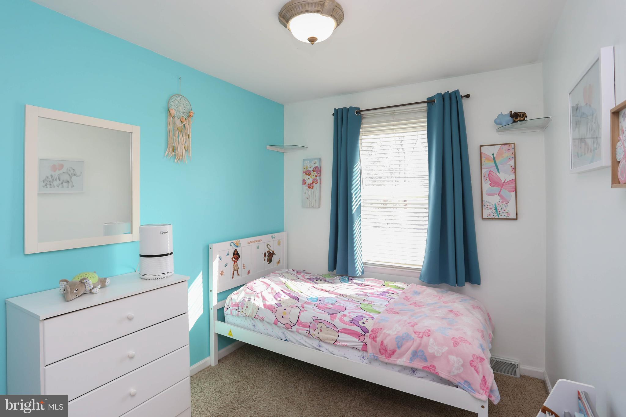 SHORELAND - Residential