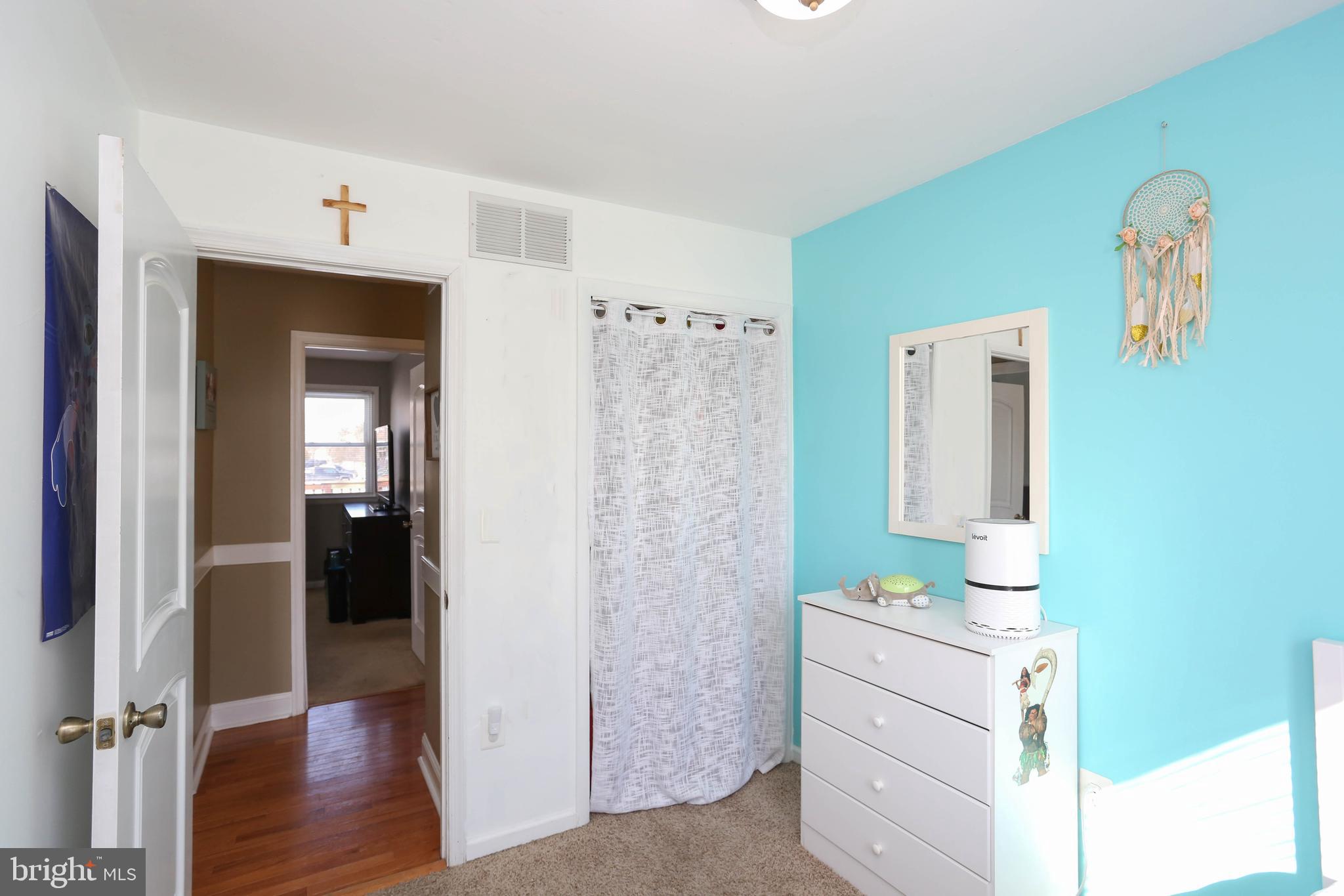 SHORELAND - Residential