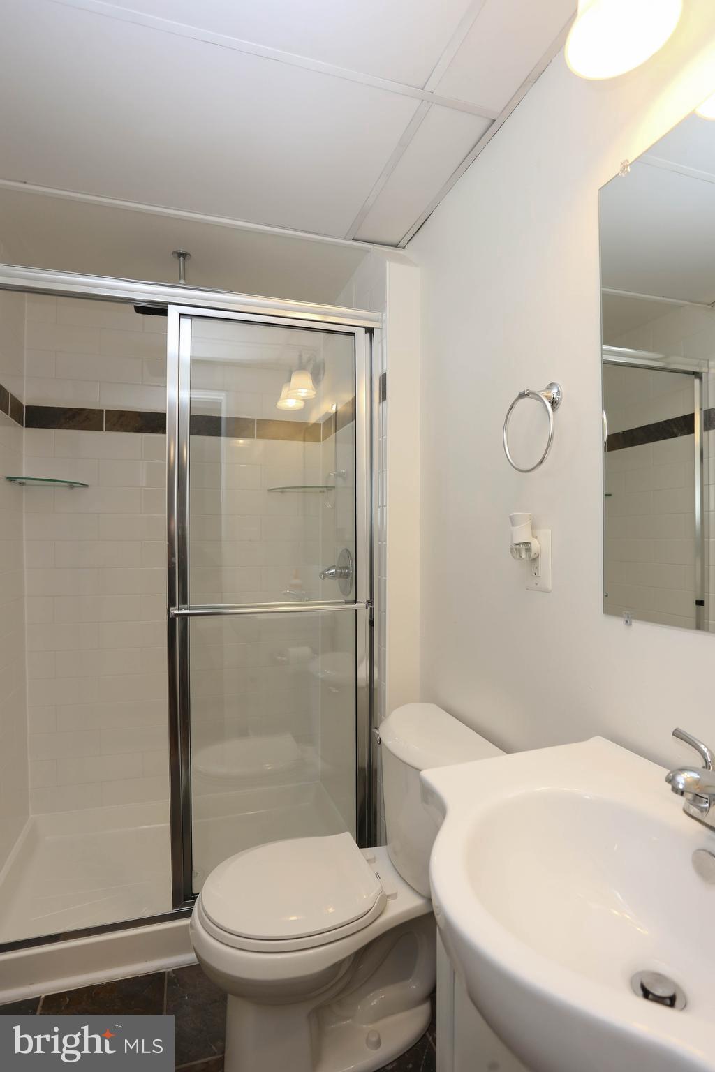 SHORELAND - Residential