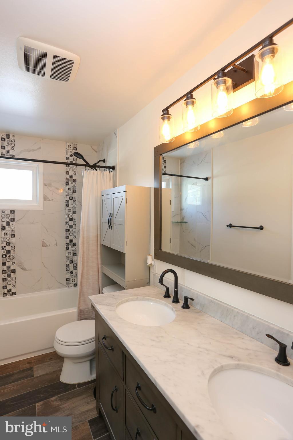 SHORELAND - Residential