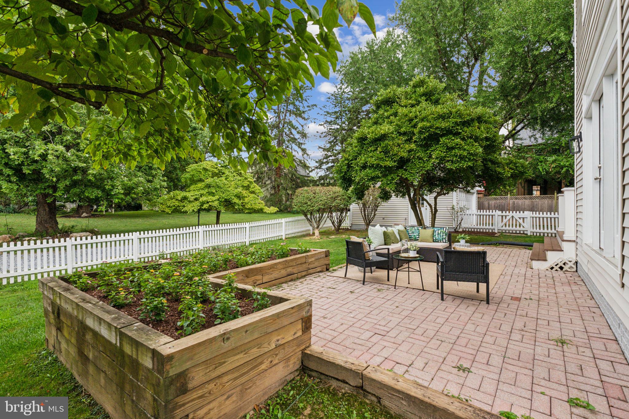 WEST END PARK - Residential