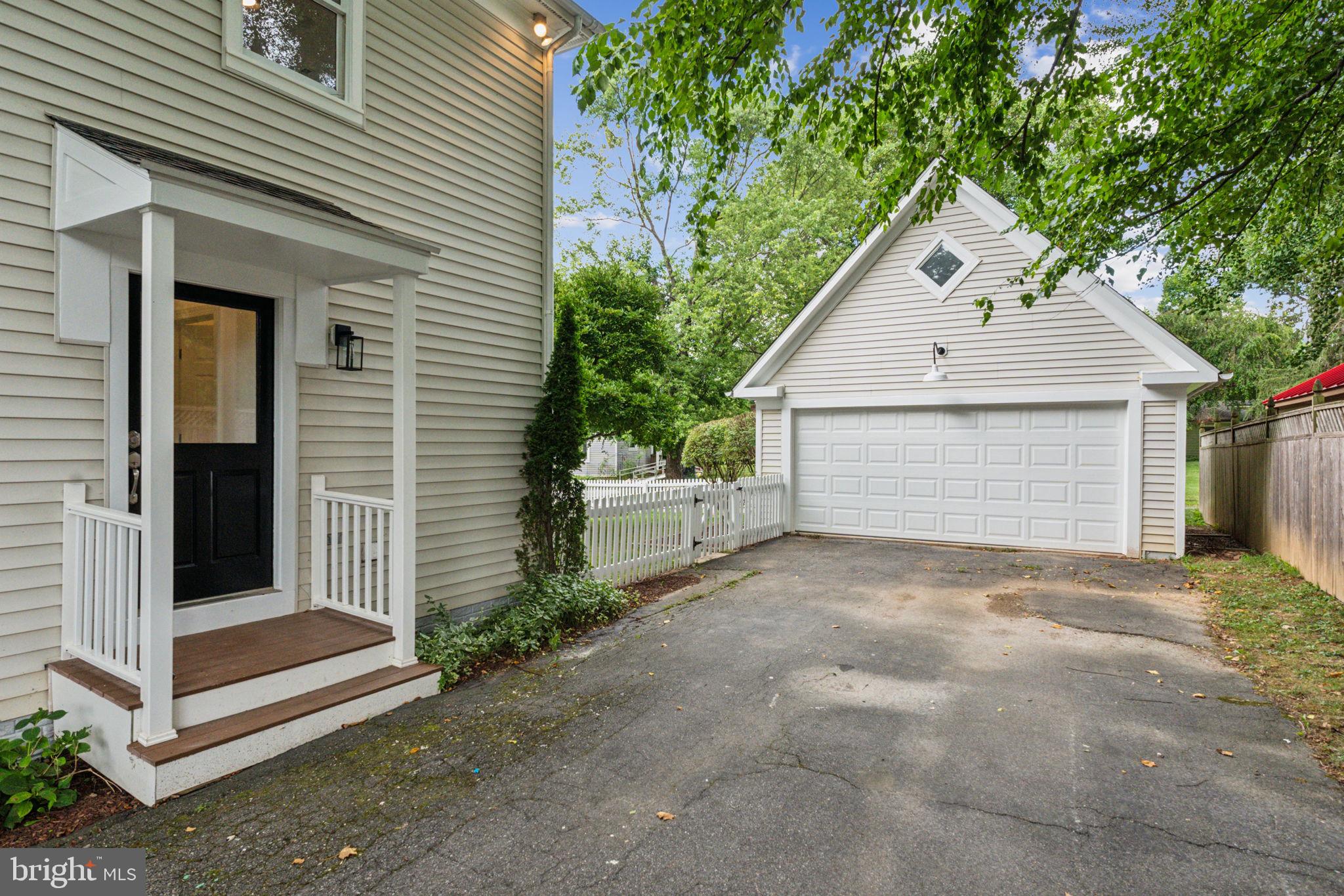 WEST END PARK - Residential