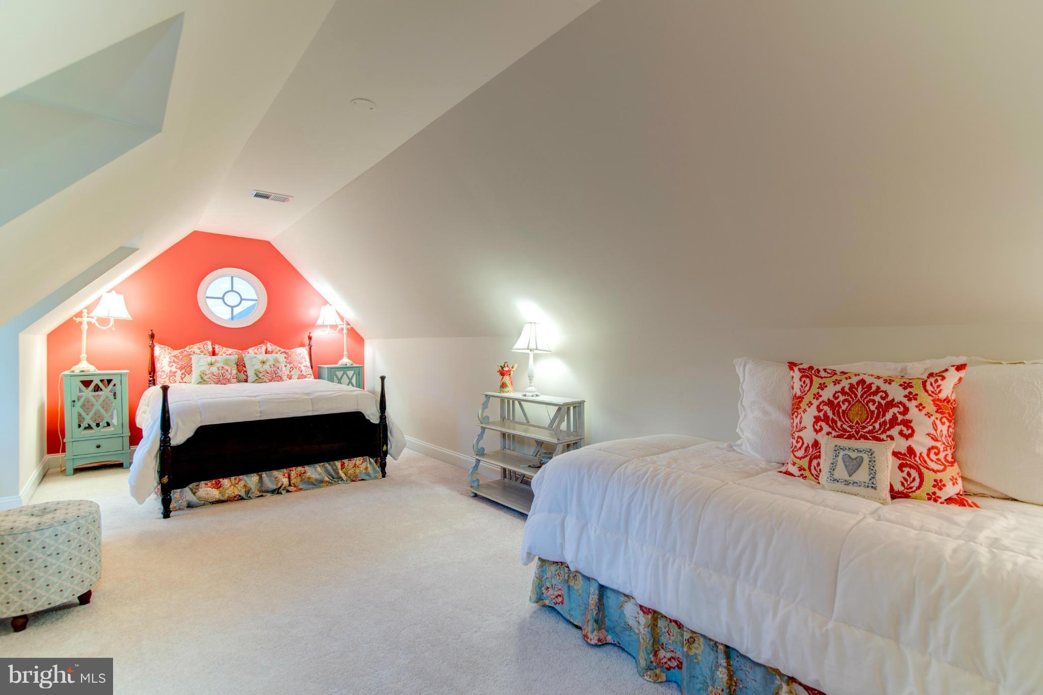 BELMONT - Residential