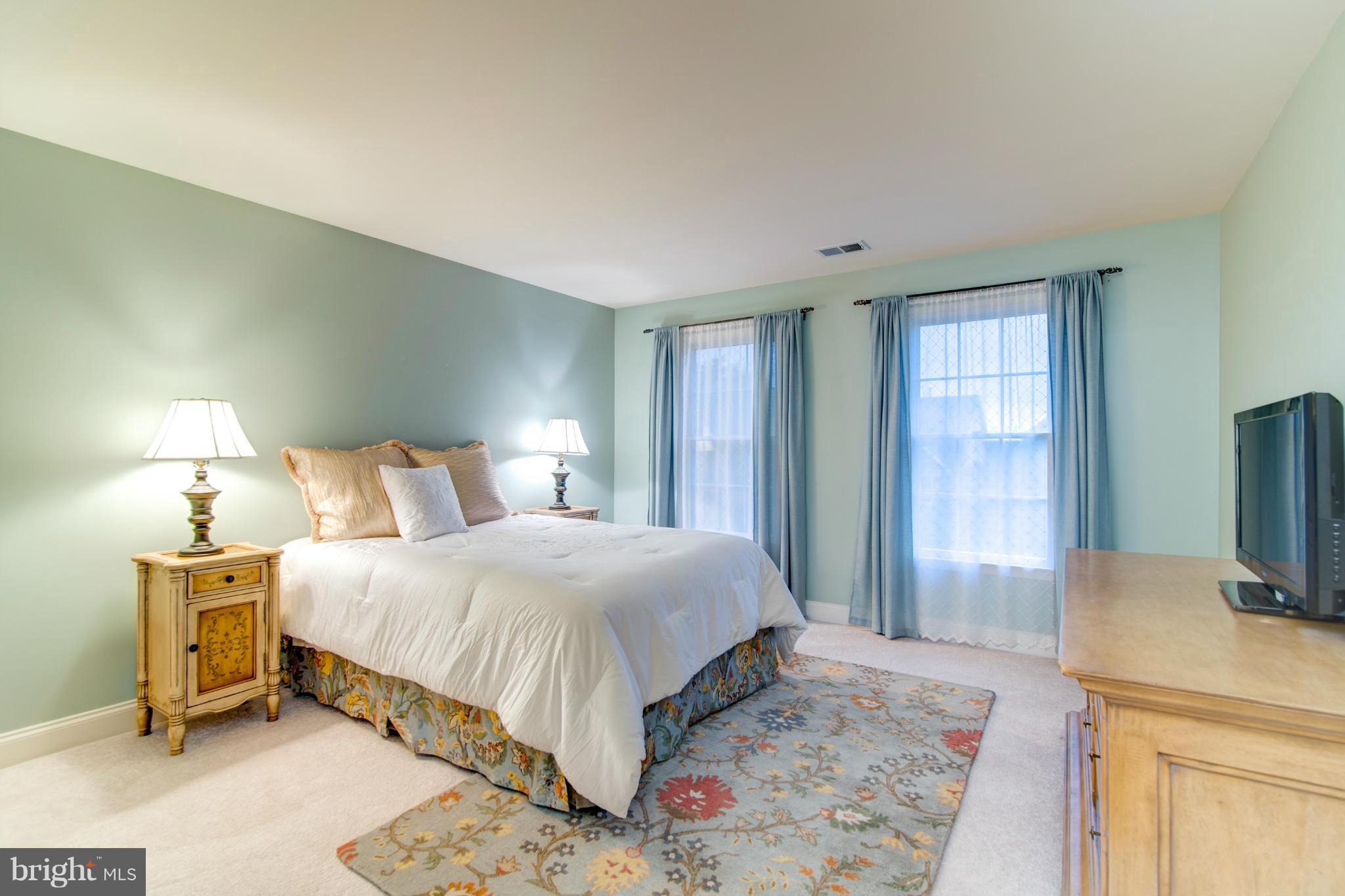 BELMONT - Residential