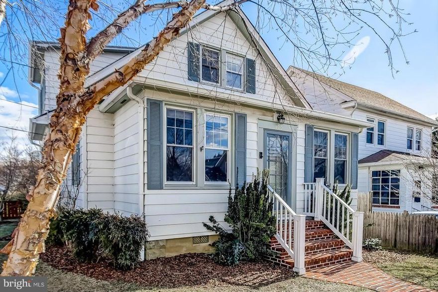 Traditional home that has been beautifully restored while maintaining  is original personality and charm.  Home has gleaming hardwood floors, double paned windows, gas heat, stove and hot water heater along with  many other amenities.  Home is situated on a corner lot, has a landscaped fenced in backyard and a detached 2 car garage, close to everything in Annapolis!