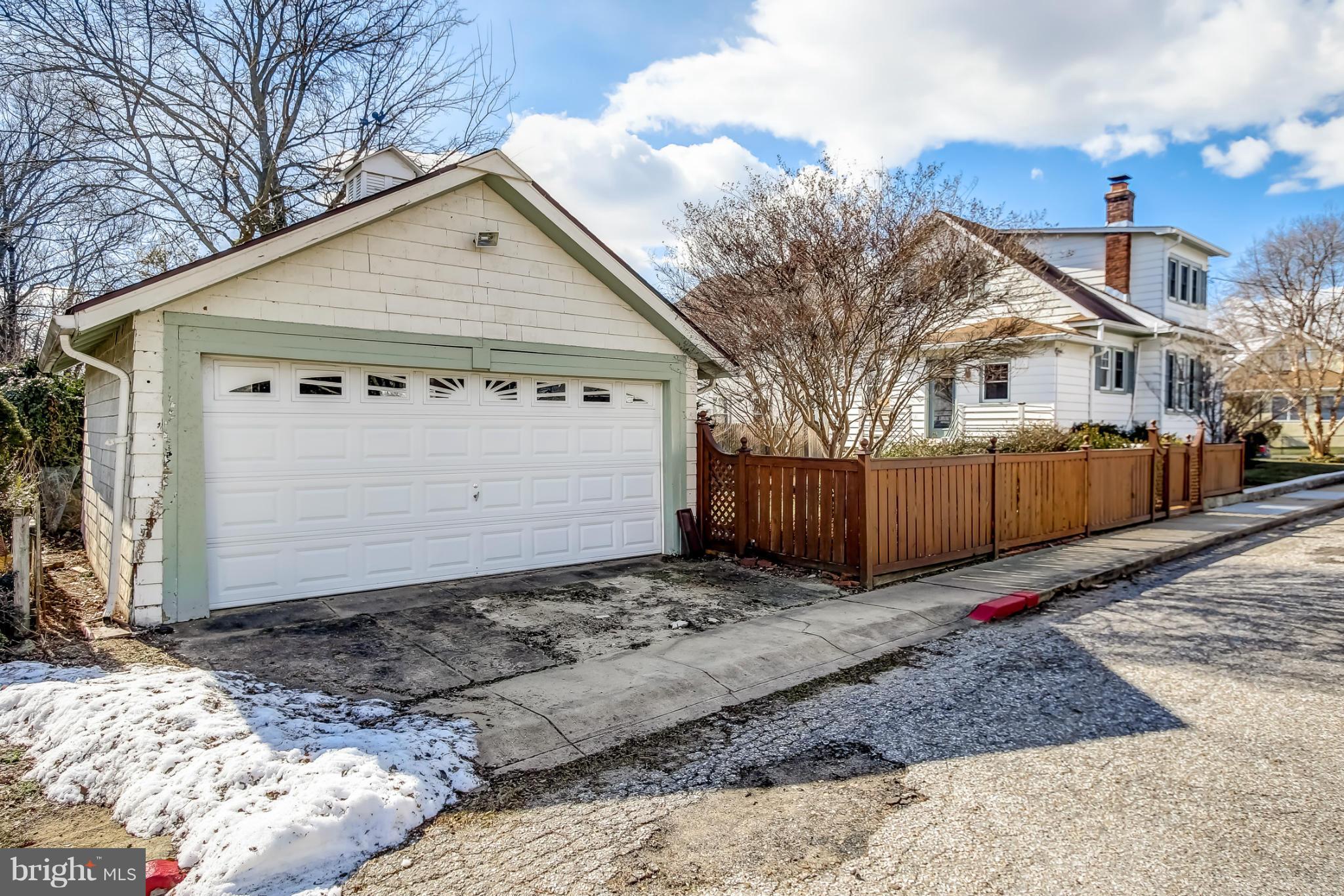 HOMEWOOD - Residential