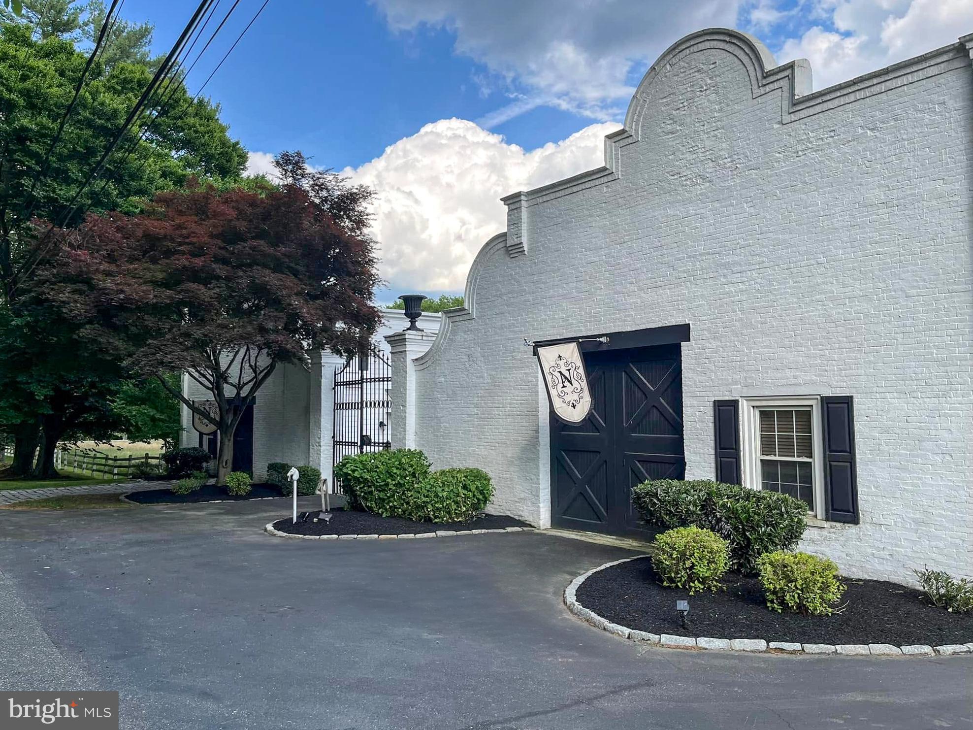 THORNBURY - Residential