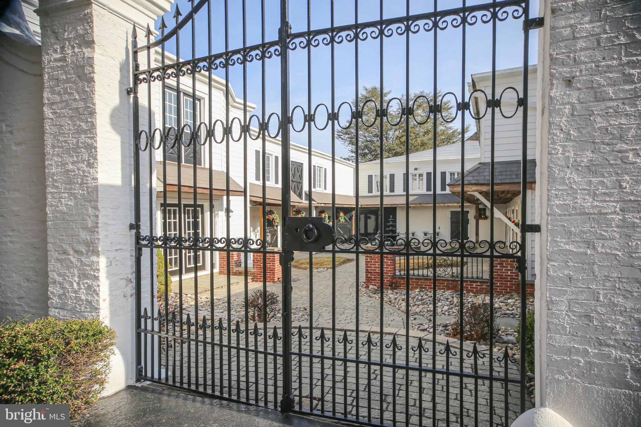 THORNBURY - Residential