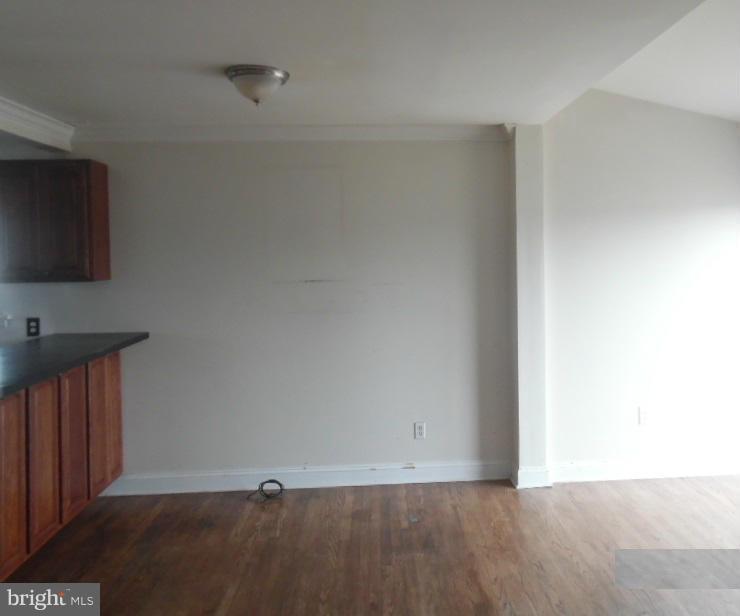 HOLLY MANOR - Residential