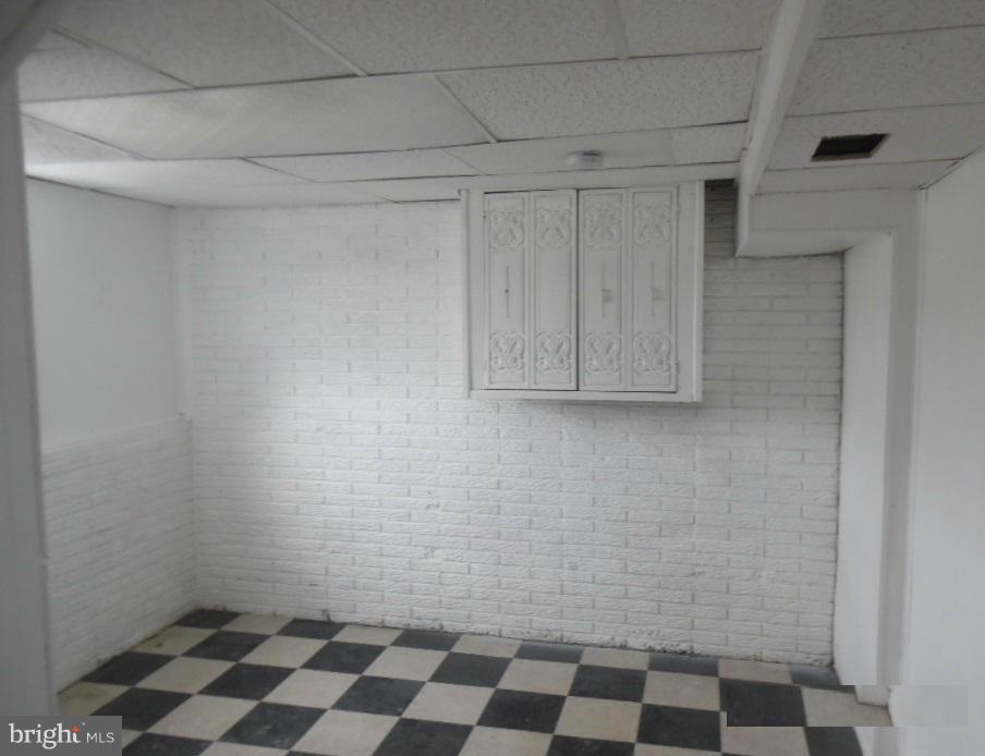 HOLLY MANOR - Residential