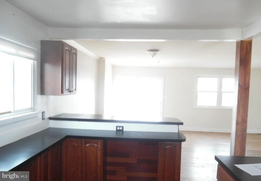 HOLLY MANOR - Residential