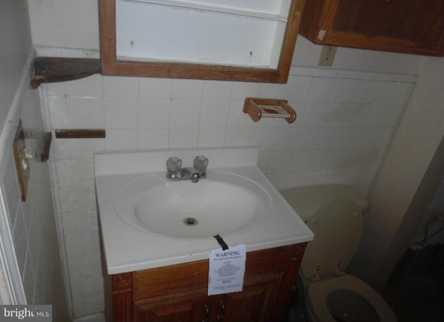 HOLLY MANOR - Residential