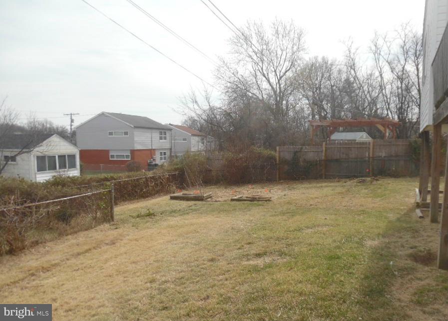 HOLLY MANOR - Residential