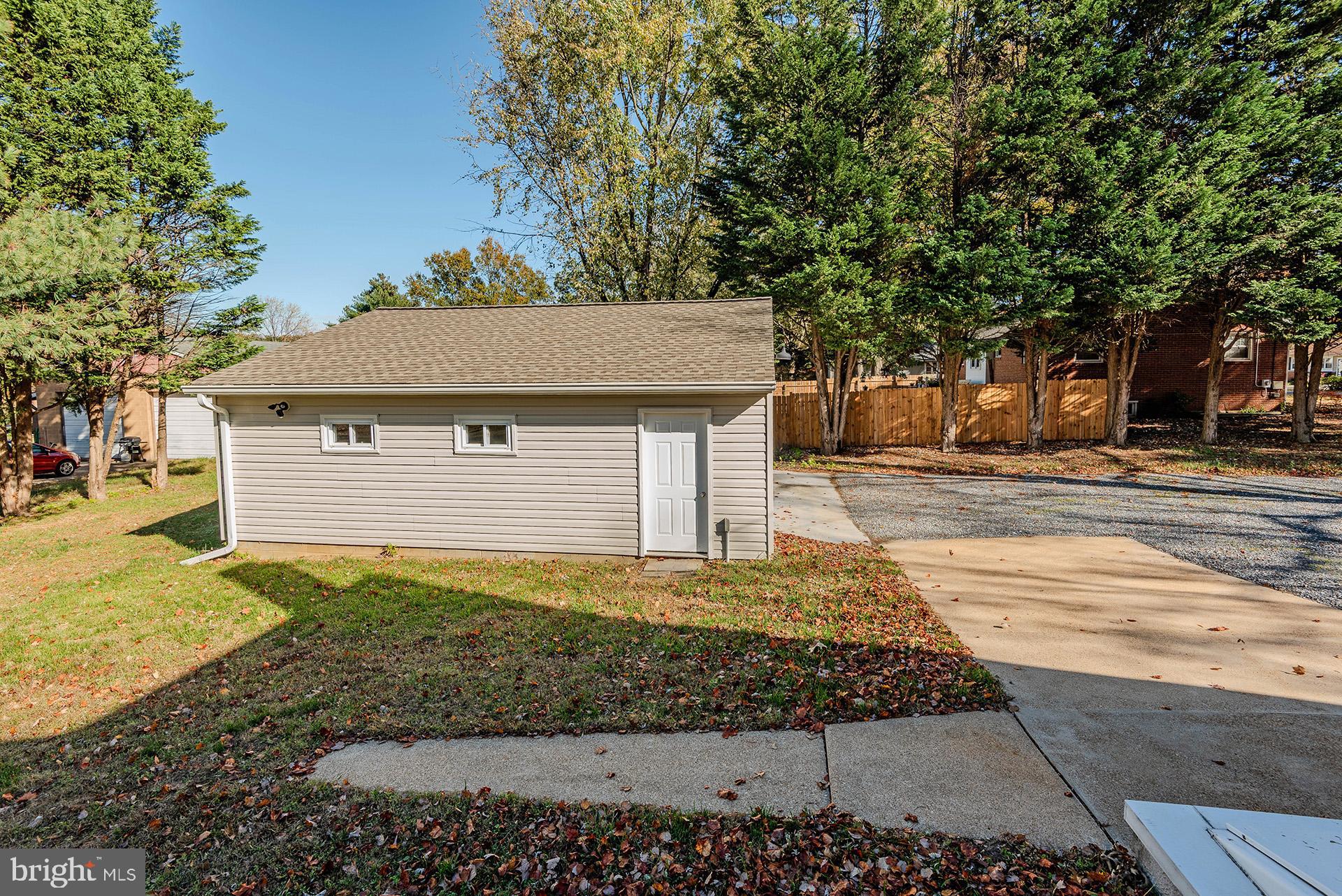 VENICE ON THE BAY - Residential