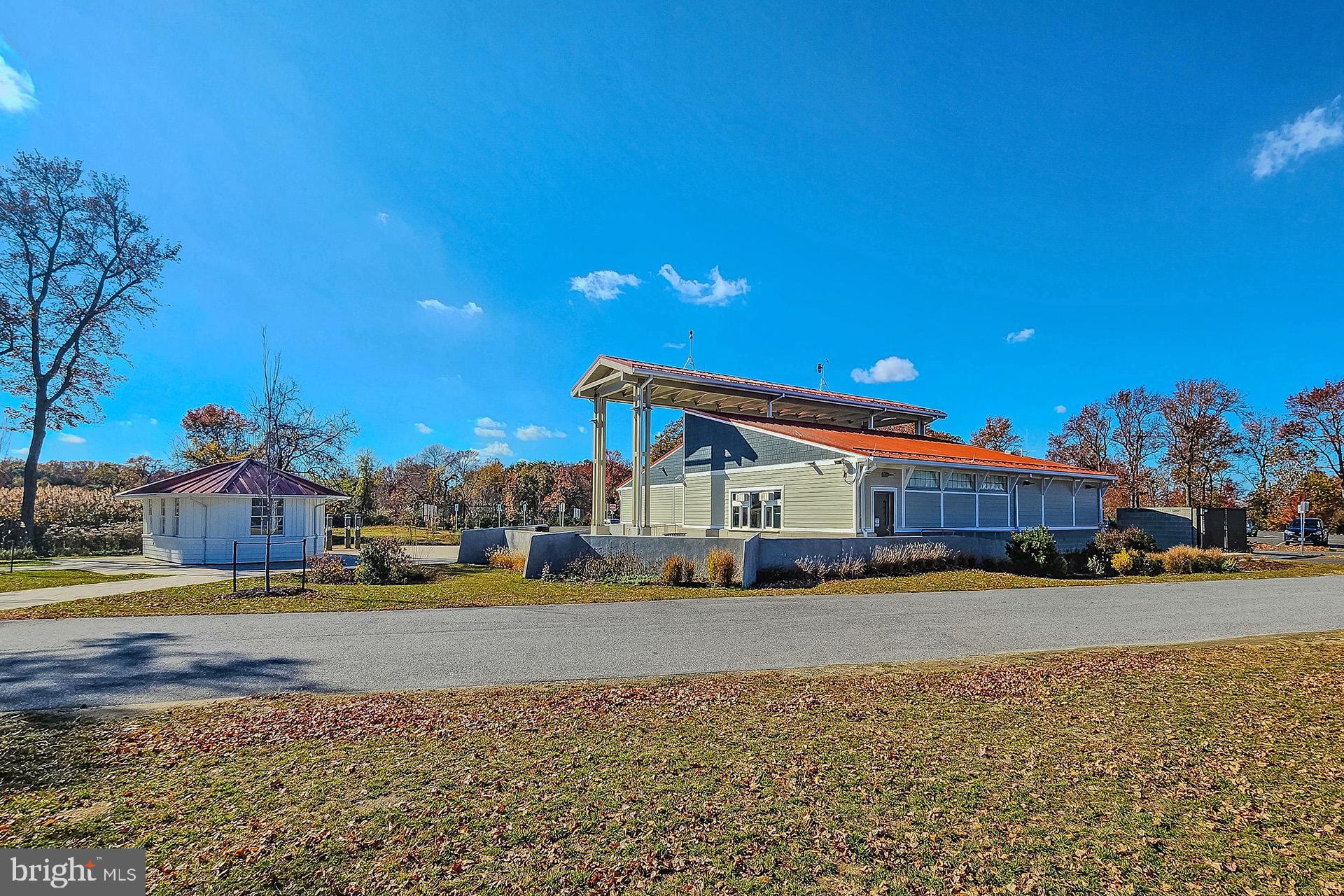 VENICE ON THE BAY - Residential