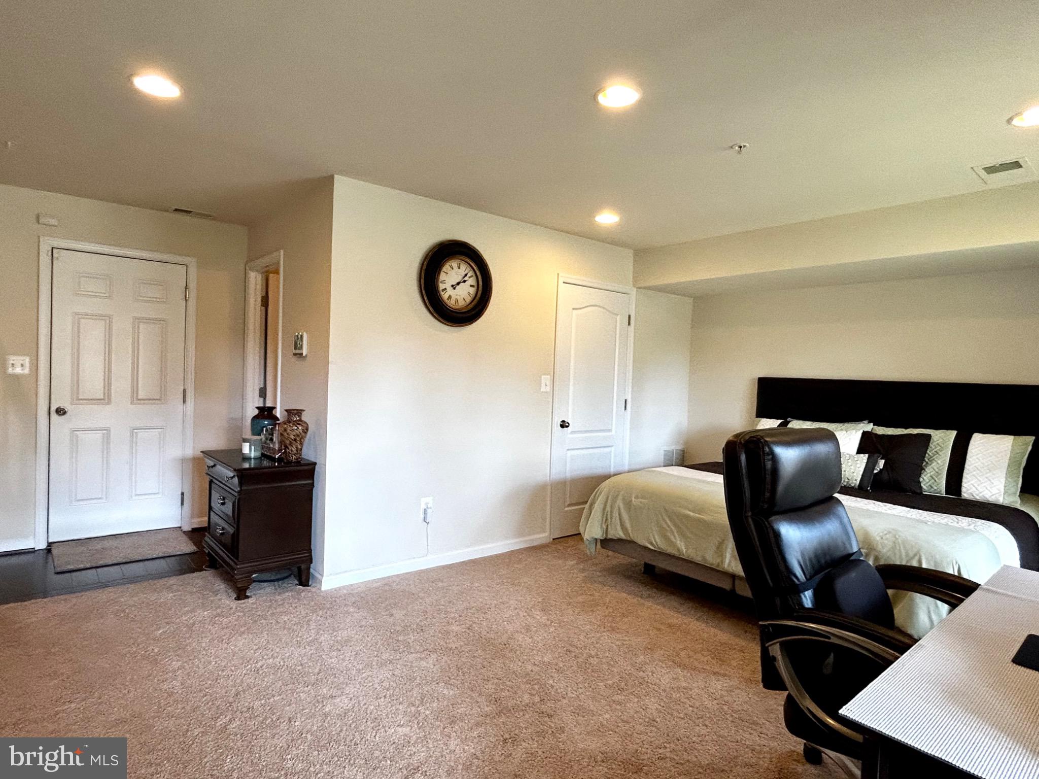 GLENEAGLES SOUTH - Residential Lease