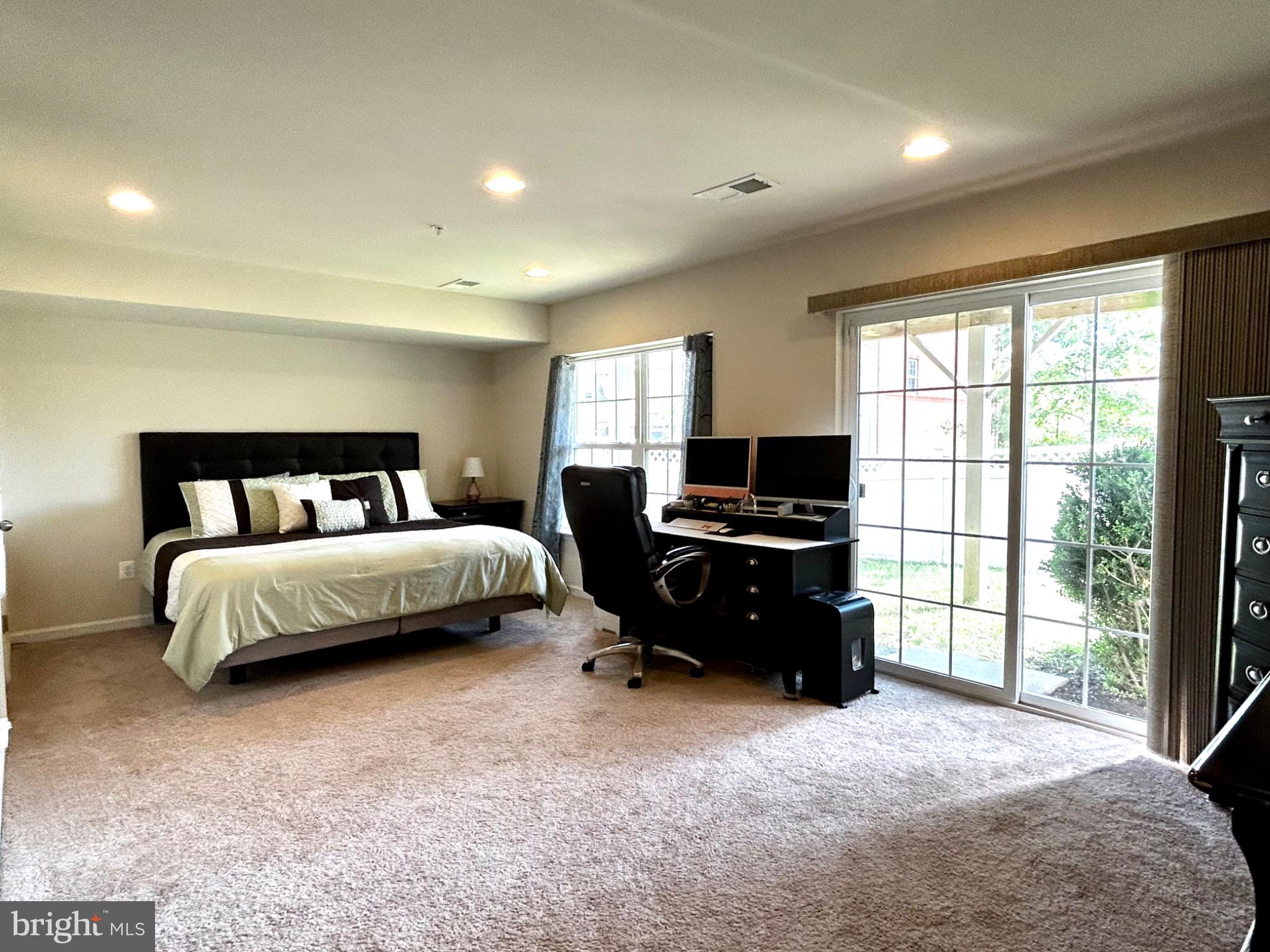 GLENEAGLES SOUTH - Residential Lease