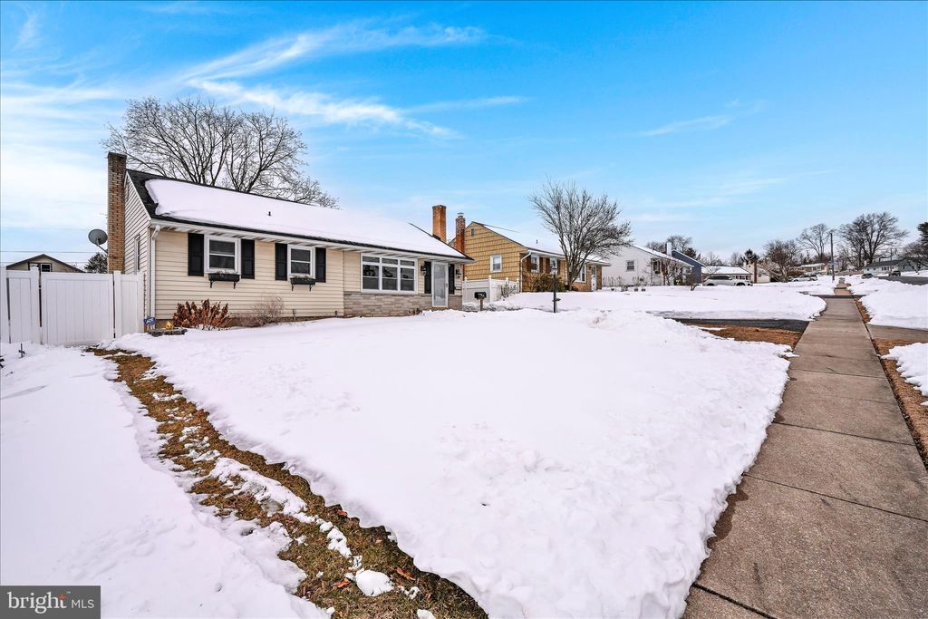 Photo of 530 N Mount Joy Street, ELIZABETHTOWN, PA 17022 (MLS # PALA2082776)