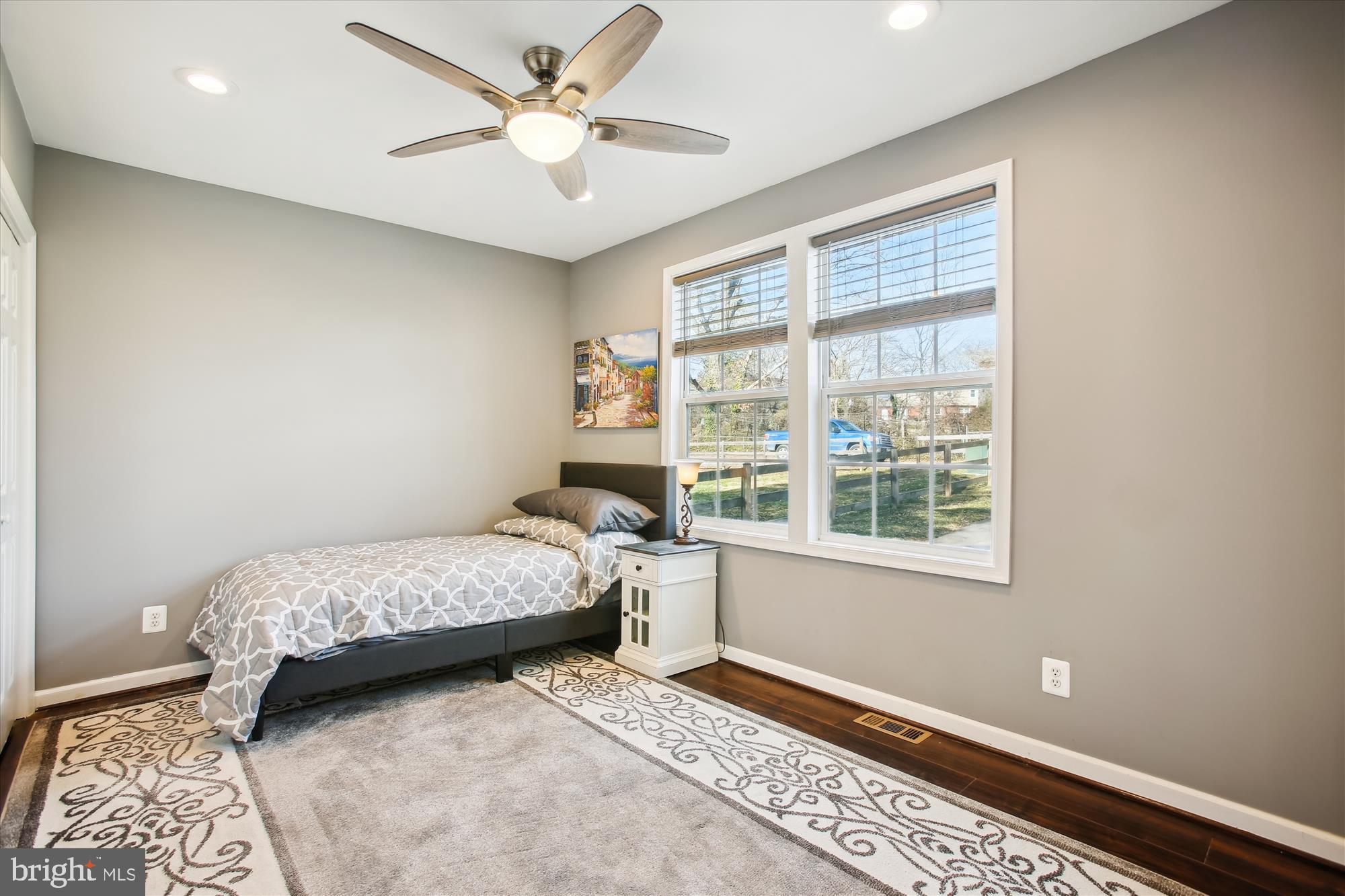 WOODLAND PARK - Residential