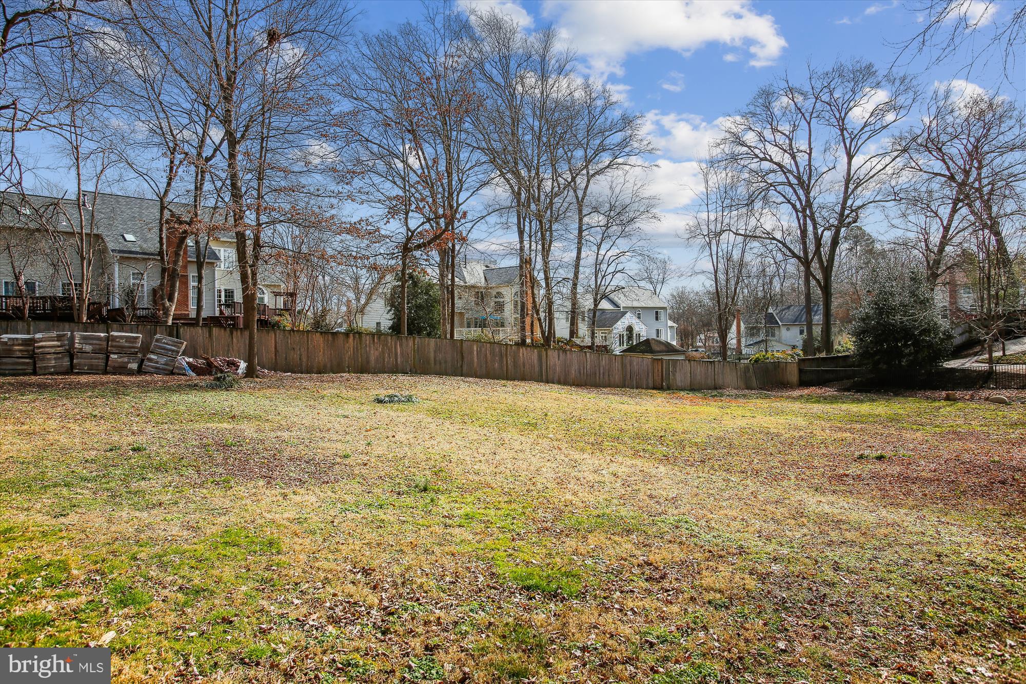 WOODLAND PARK - Residential