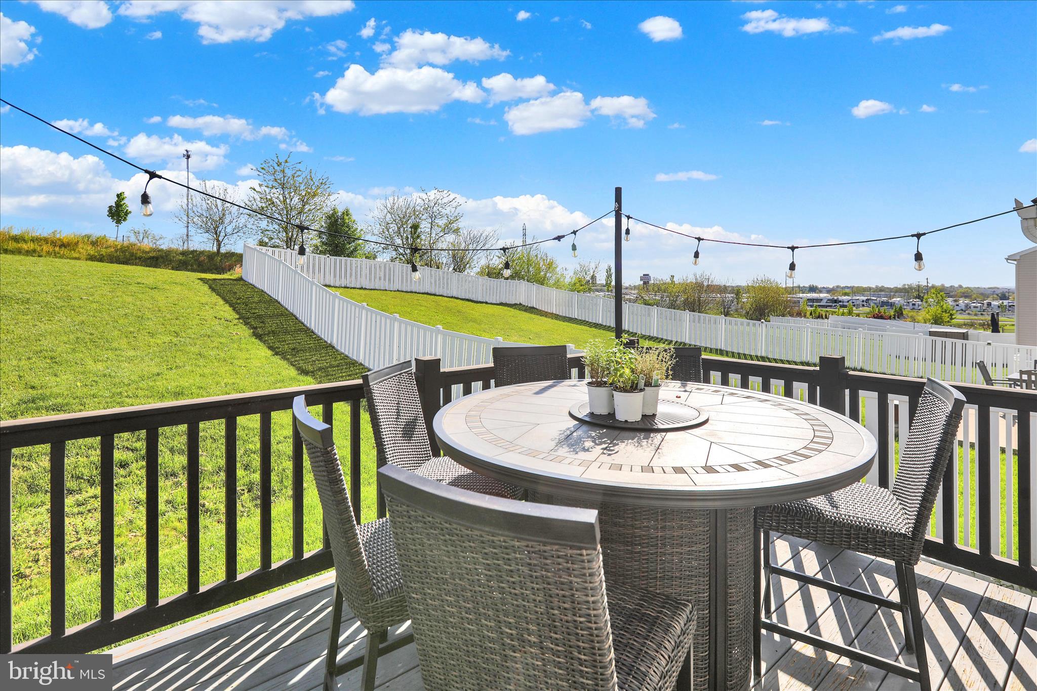 VILLAS AT FEATHERTON - Residential