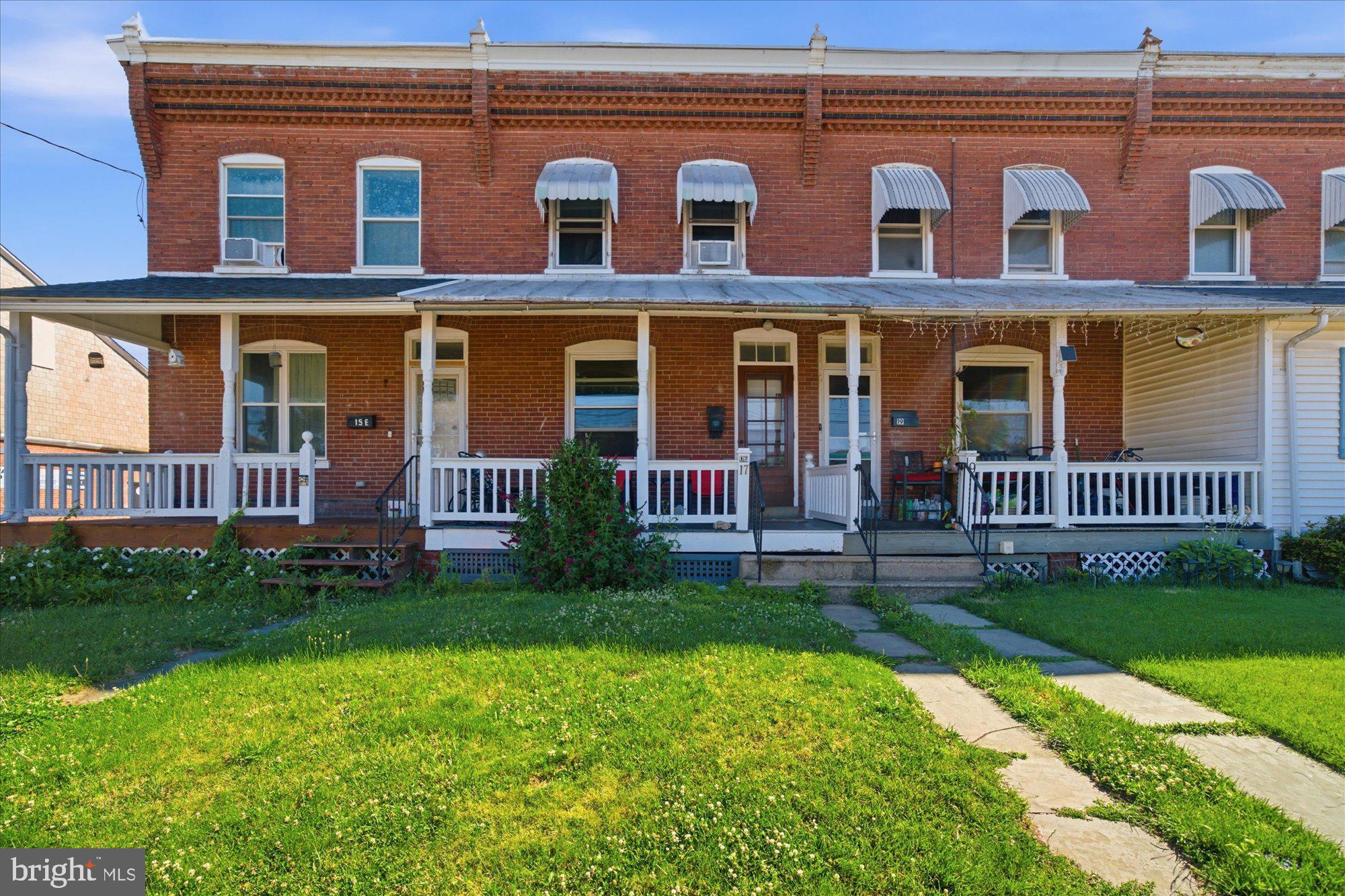 17 E SECOND STREET