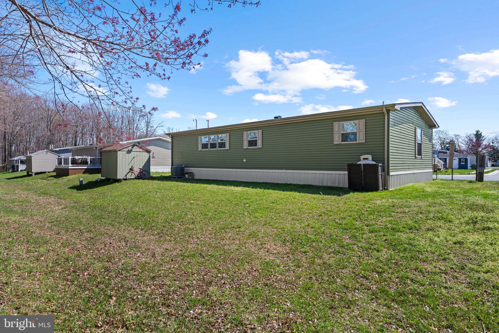 RIDGEWOOD MHP - Residential