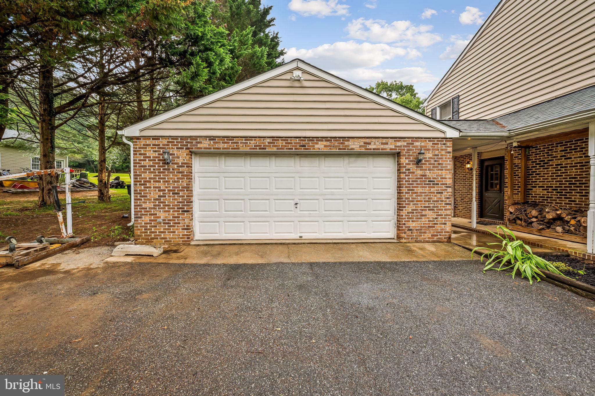 FLAGG MEADOW - Residential