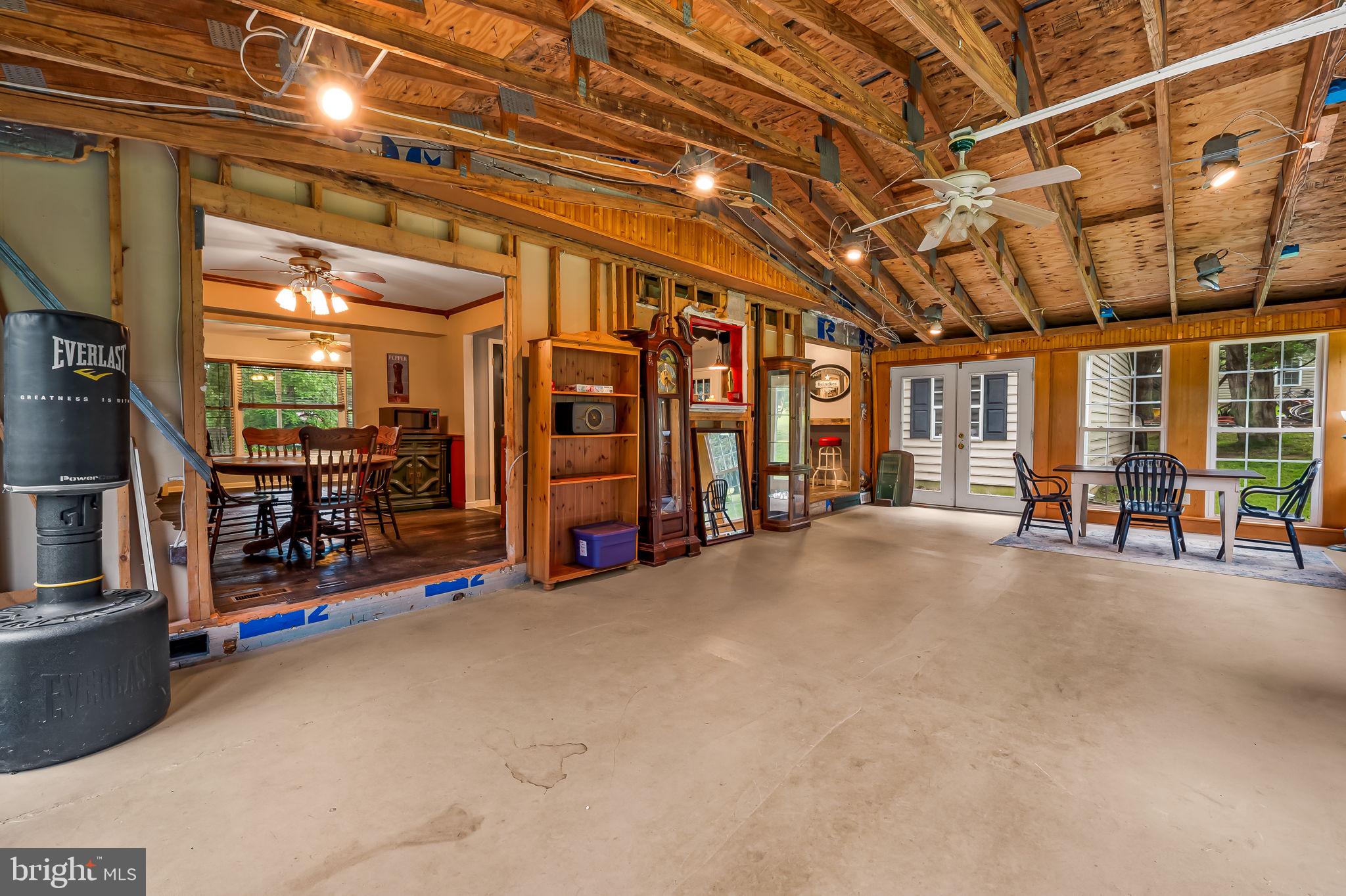 FLAGG MEADOW - Residential