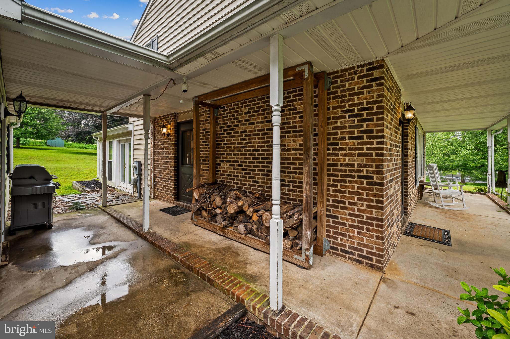 FLAGG MEADOW - Residential