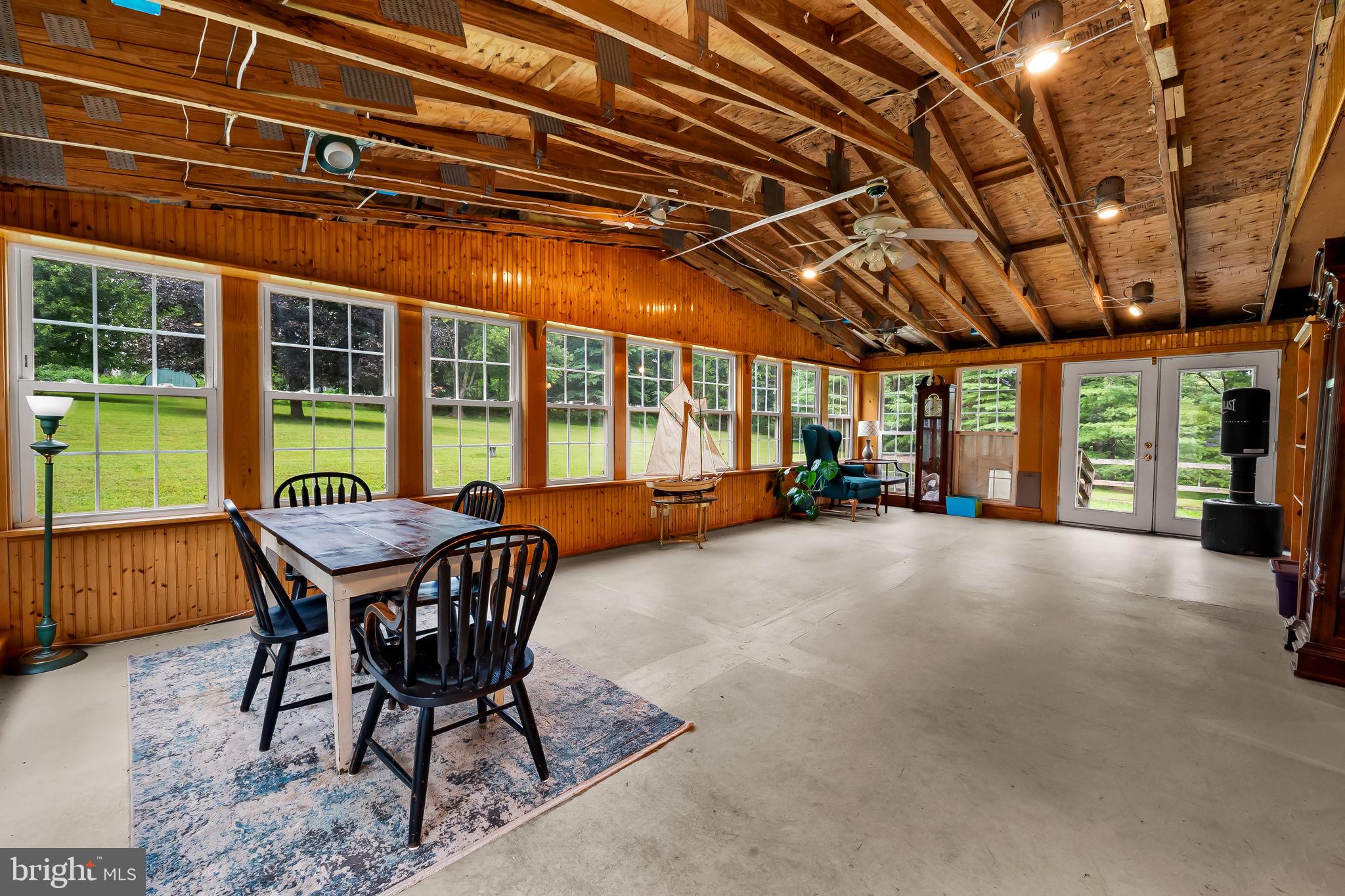 FLAGG MEADOW - Residential