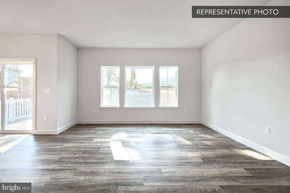 HICKORY POINTE - Residential