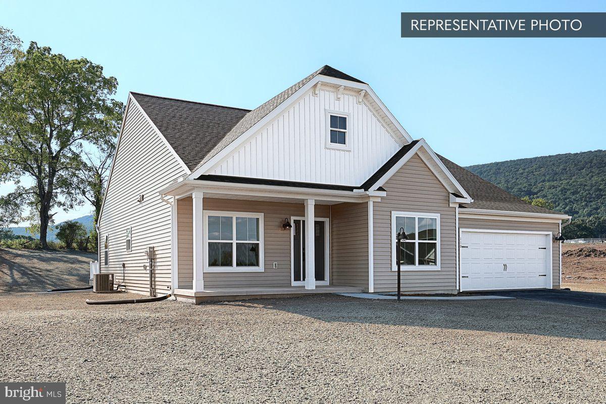 HICKORY POINTE - Residential