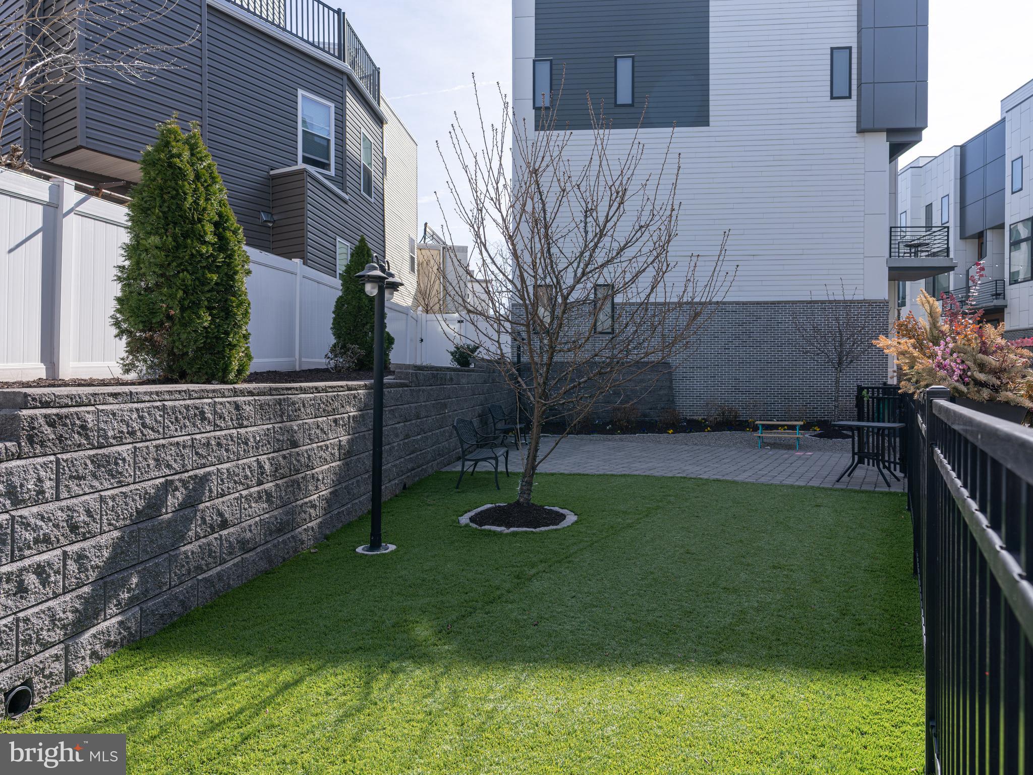 GRADUATE HOSPITAL - Residential Lease