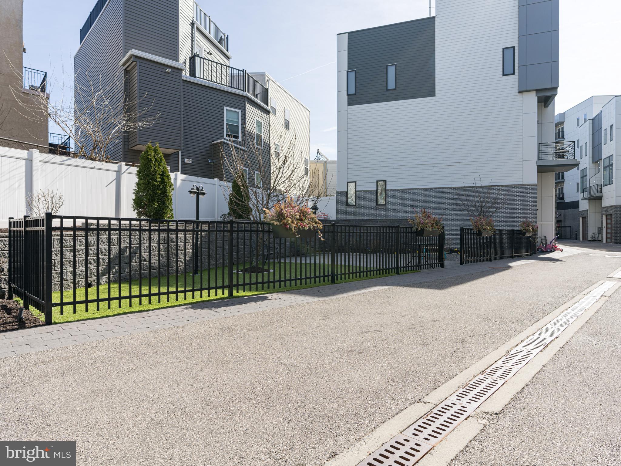 GRADUATE HOSPITAL - Residential Lease