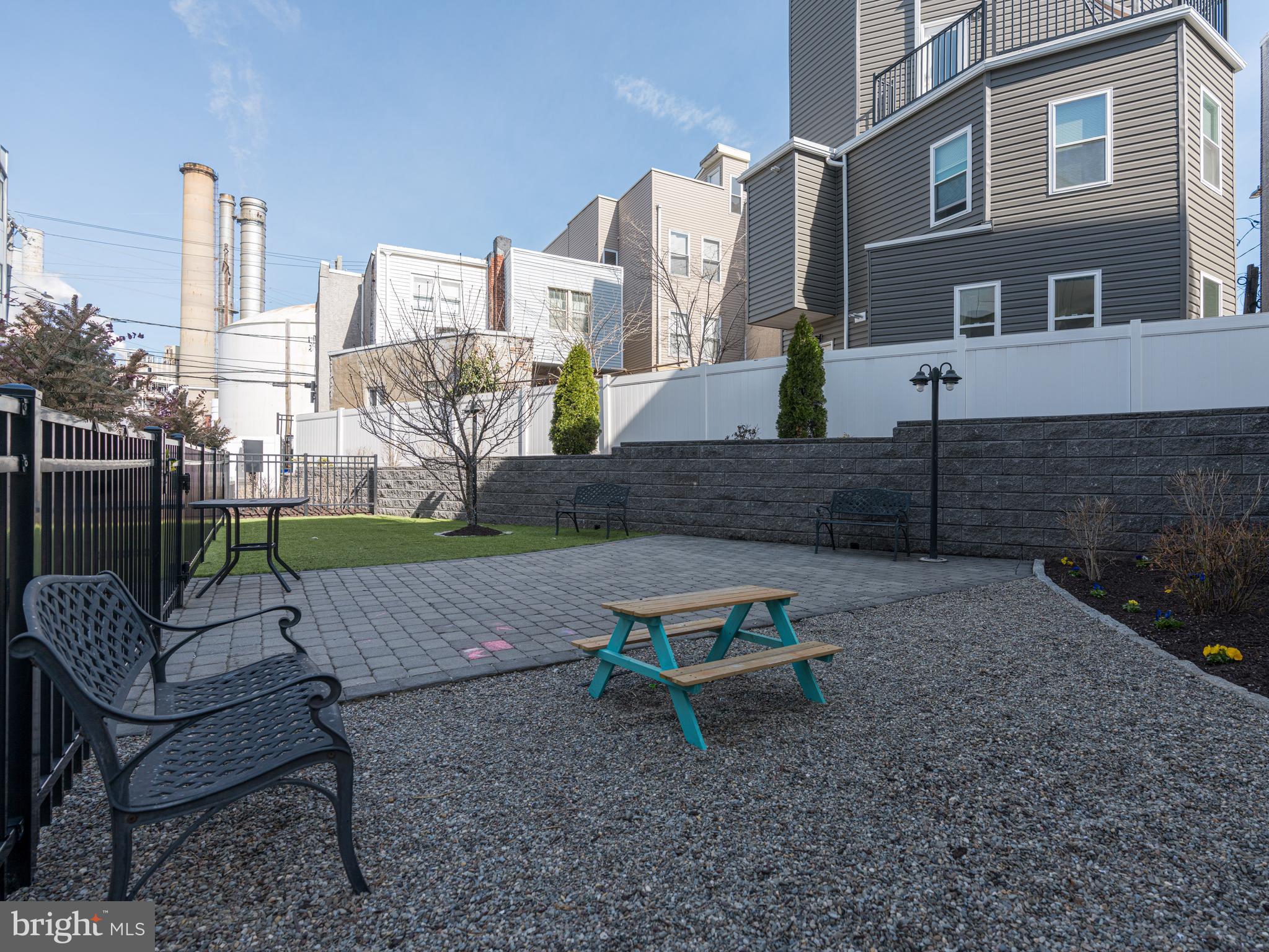 GRADUATE HOSPITAL - Residential Lease