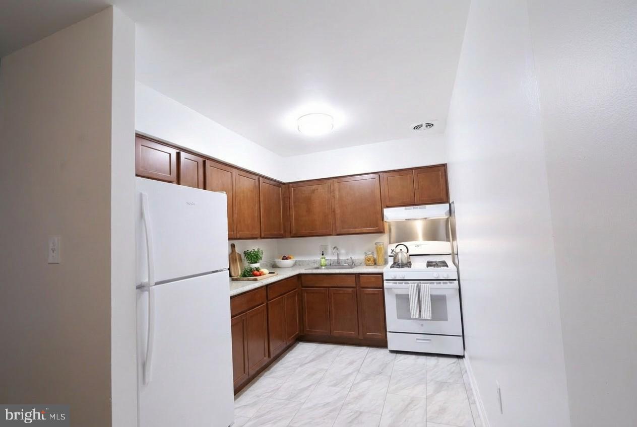 2310 EWING AVENUE 301