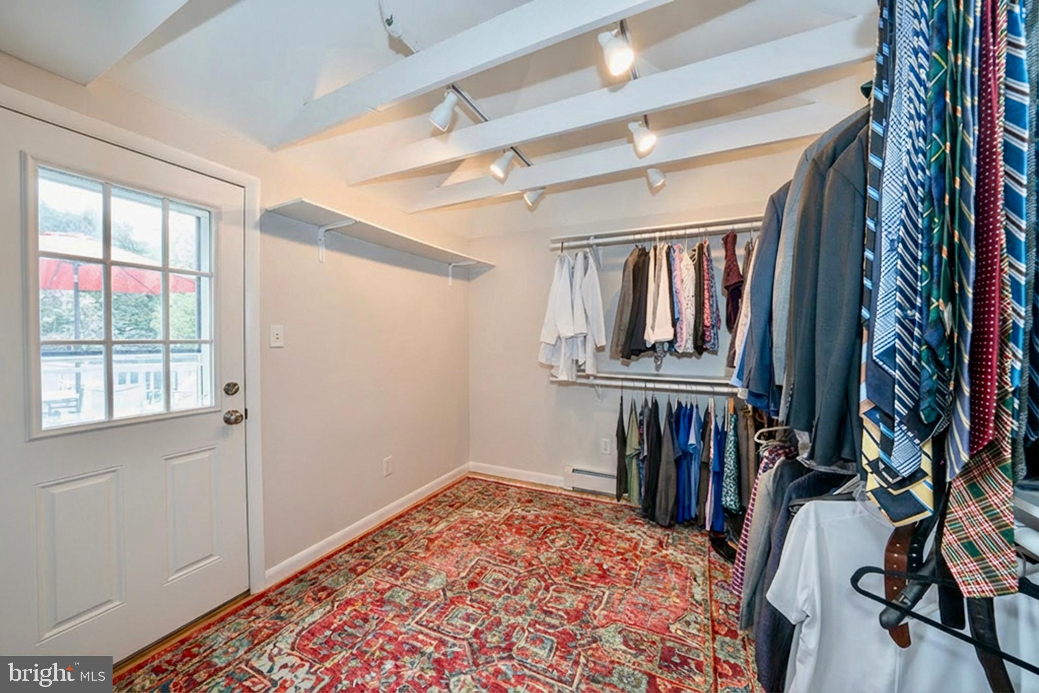 COLLEGE PARK - Residential