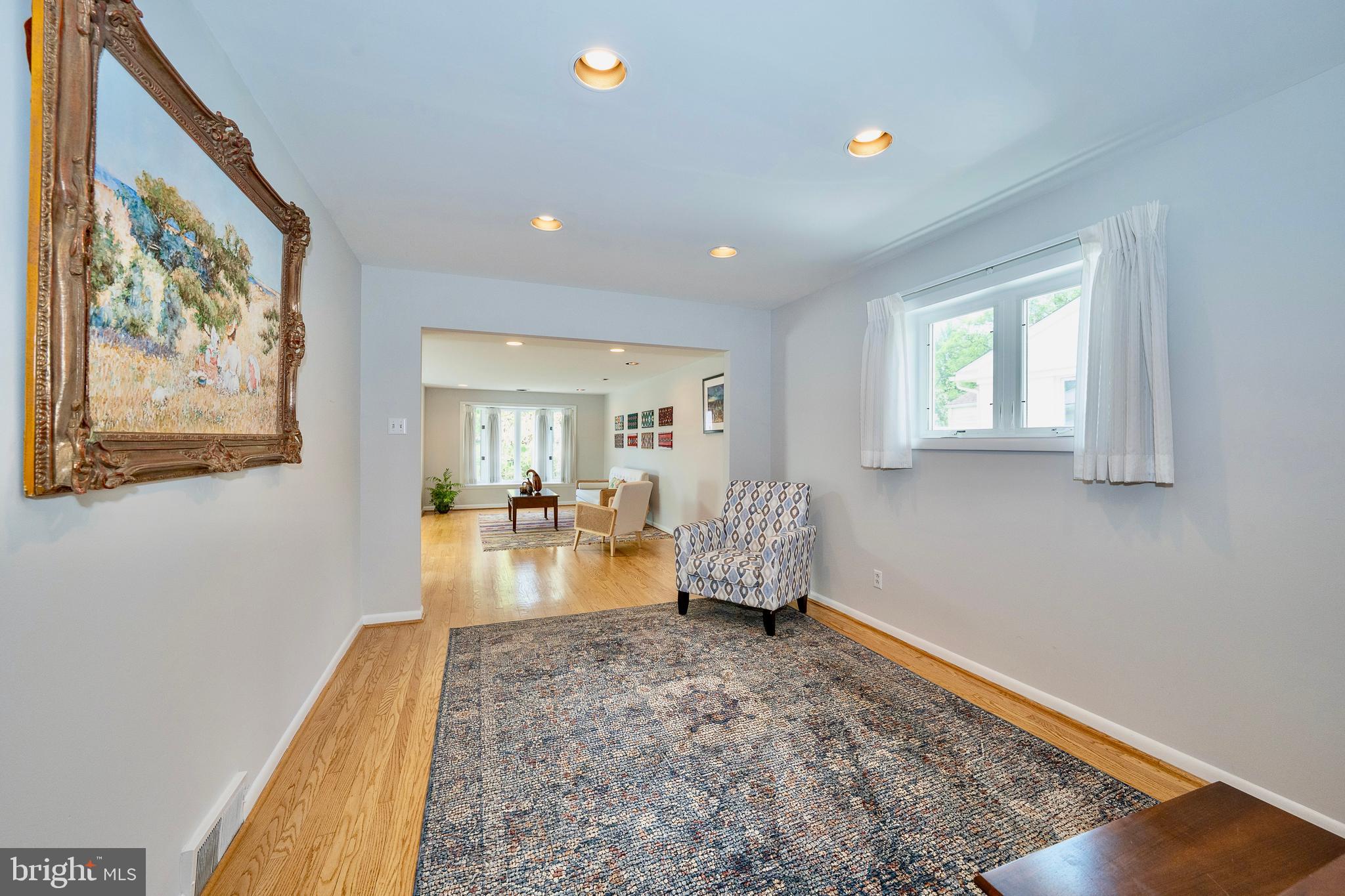 COLLEGE PARK - Residential