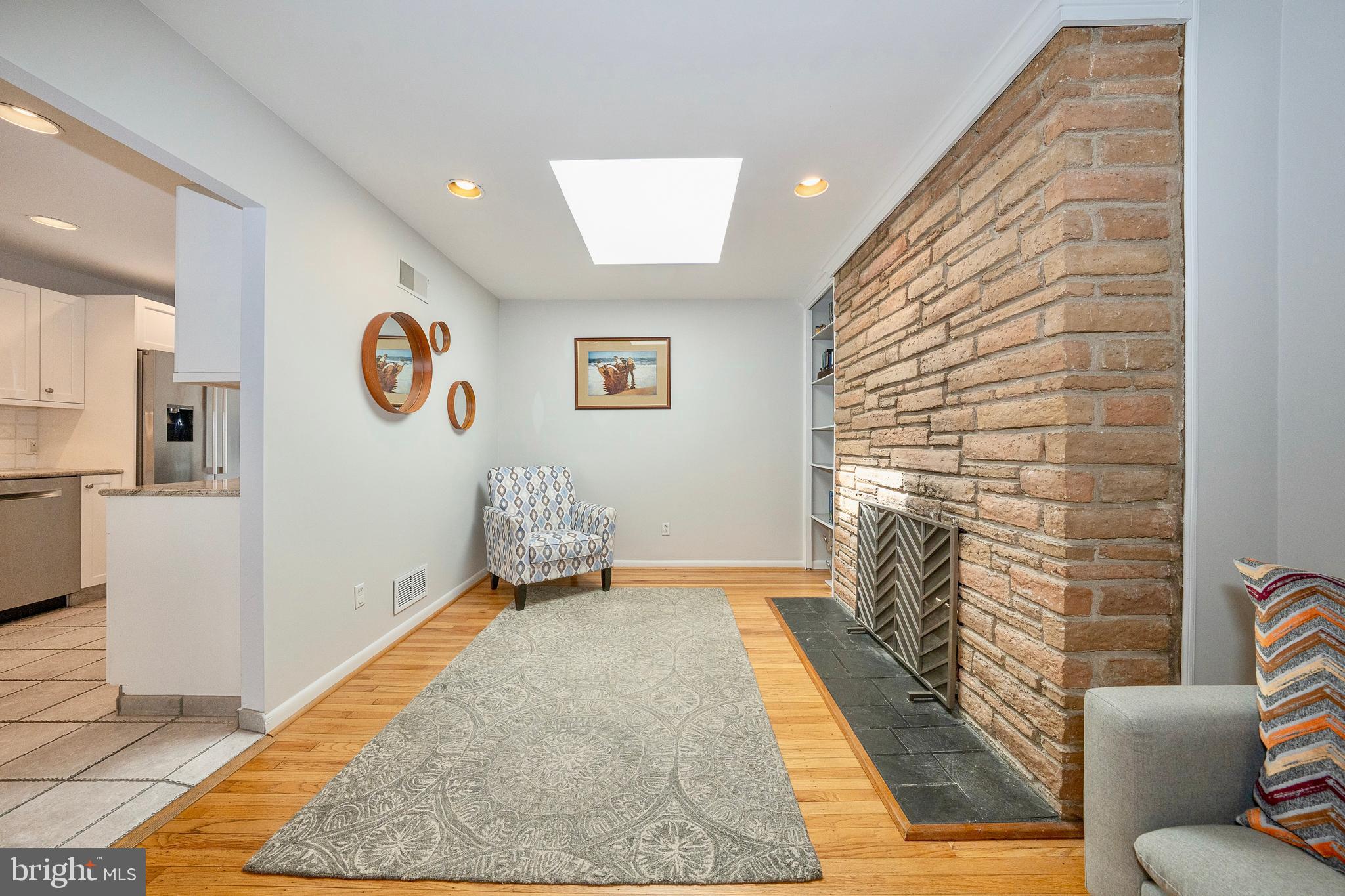 COLLEGE PARK - Residential