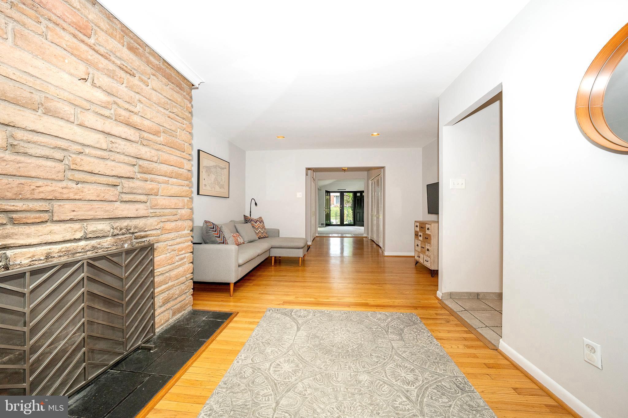 COLLEGE PARK - Residential