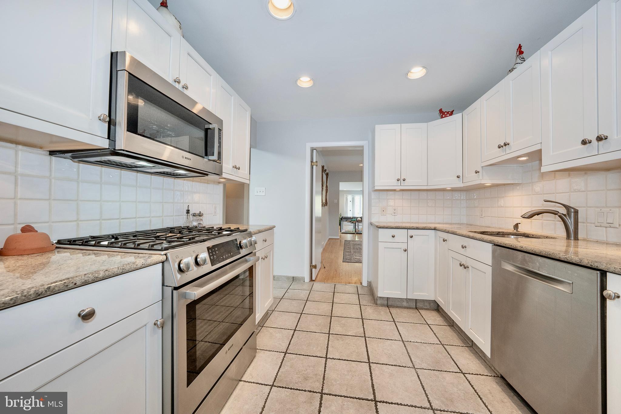 COLLEGE PARK - Residential