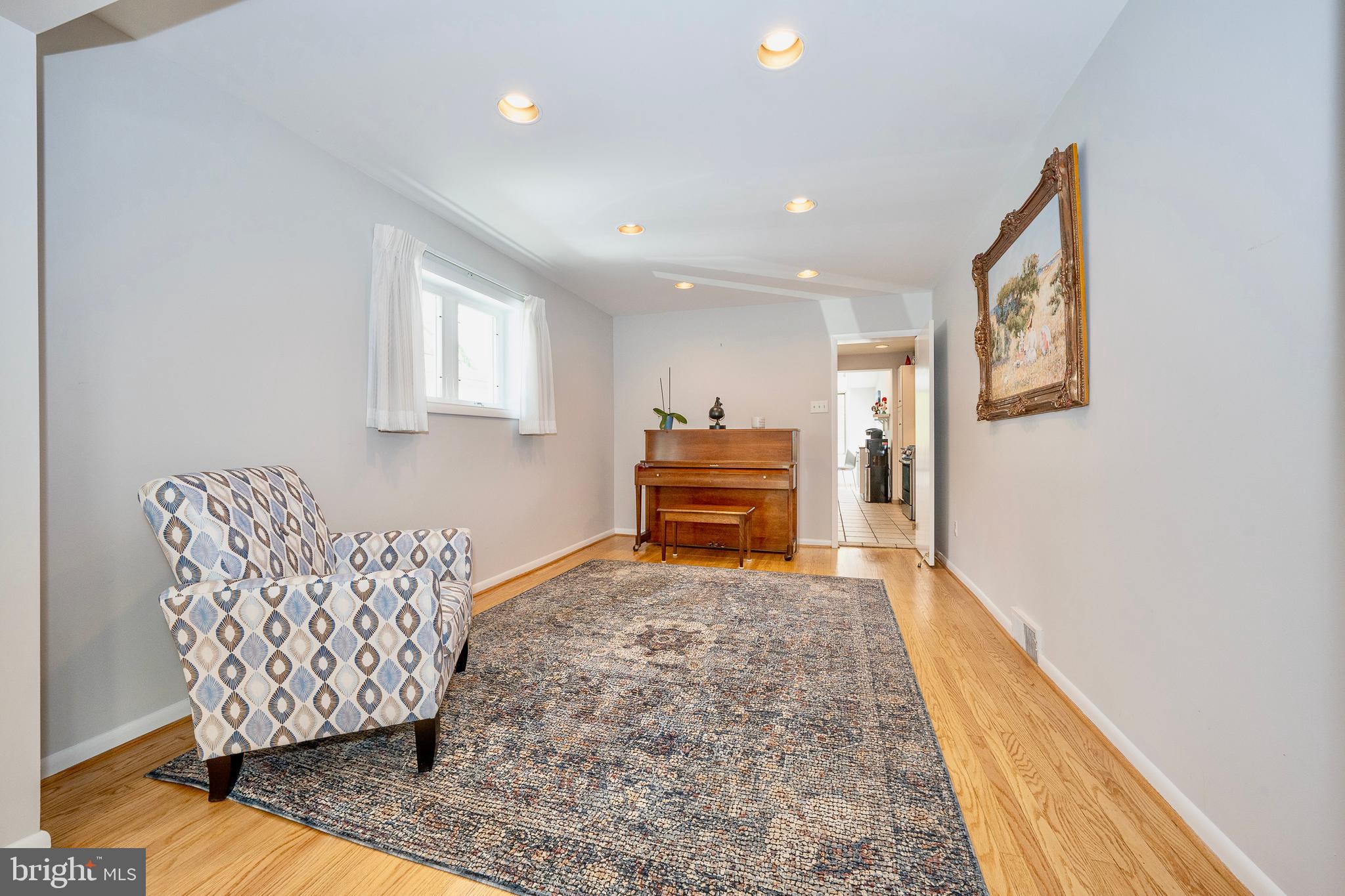 COLLEGE PARK - Residential